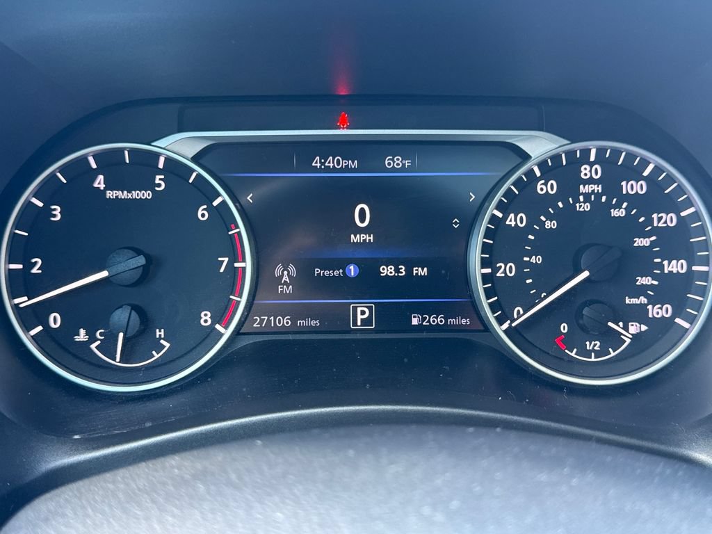 Used 2023 Nissan Sentra SR w/ SR Premium Package FWD image 16