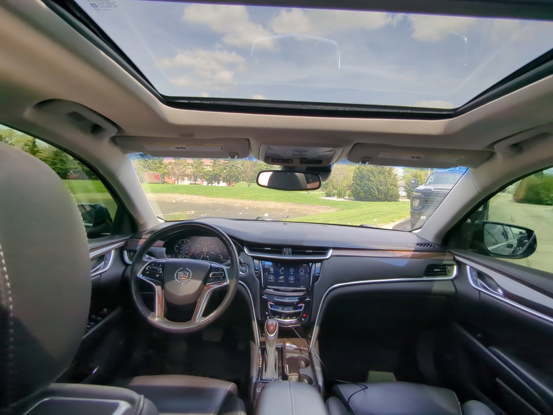 Used 2013 Cadillac XTS Premium AWD/4WD image 11