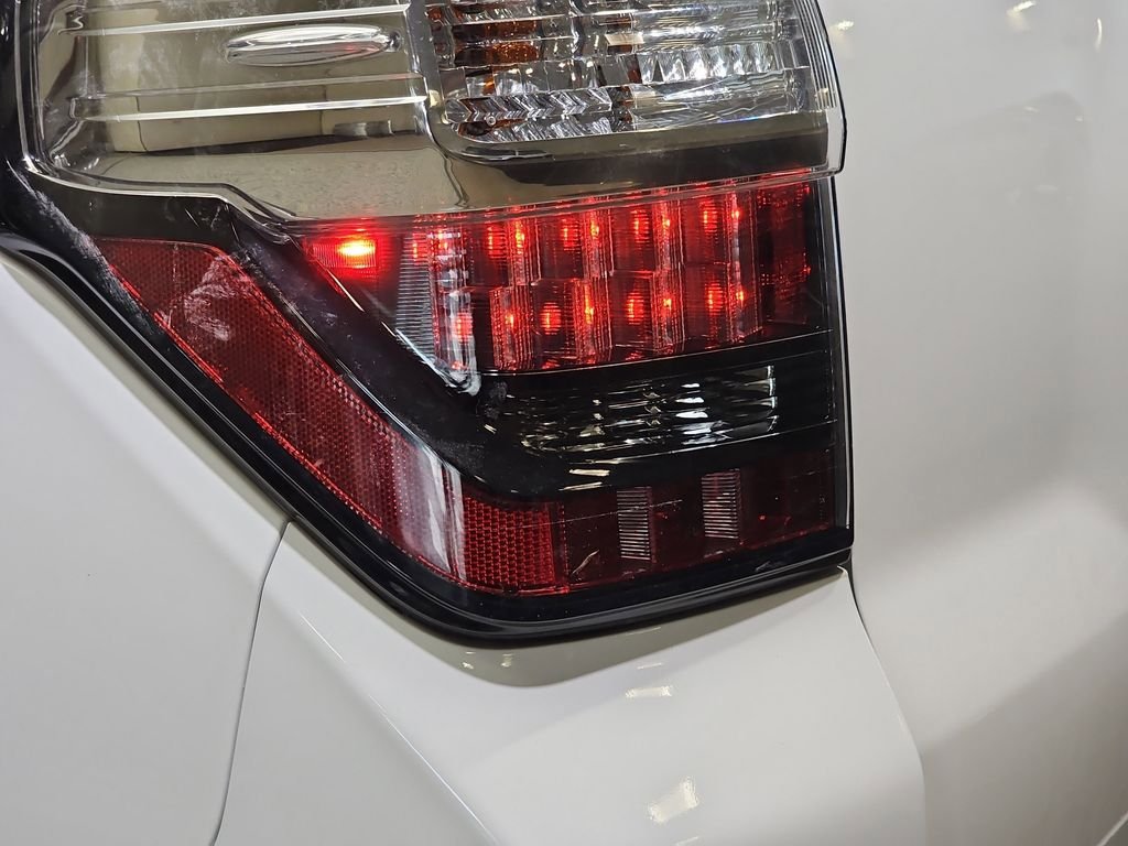 Used 2019 Toyota 4Runner SR5 Premium AWD/4WD image 35