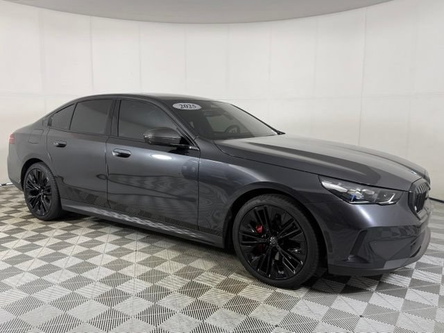 Used 2025 BMW 540i xDrive AWD/4WD image 10
