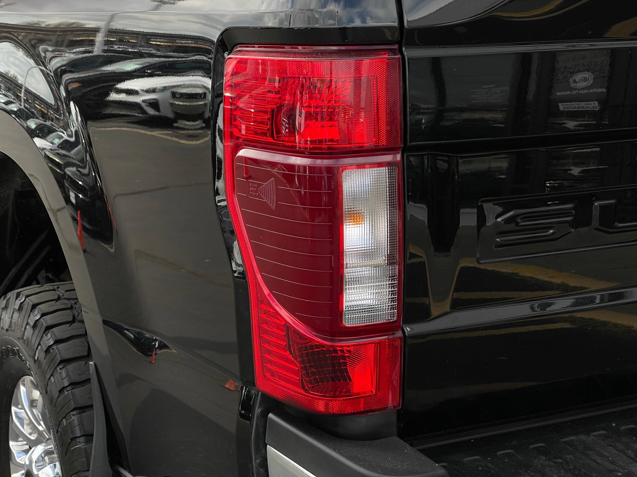 Used 2022 Ford F250 XLT w/ XLT Premium Package image 32