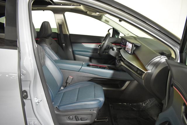Certified 2025 Nissan Murano Platinum AWD/4WD image 39