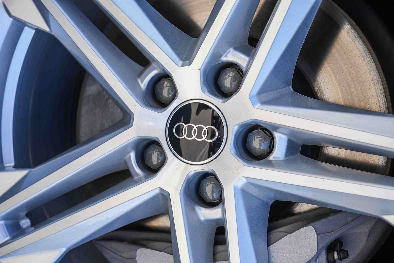 Used 2023 Audi Q5 e Premium w/ Convenience Package AWD/4WD image 15