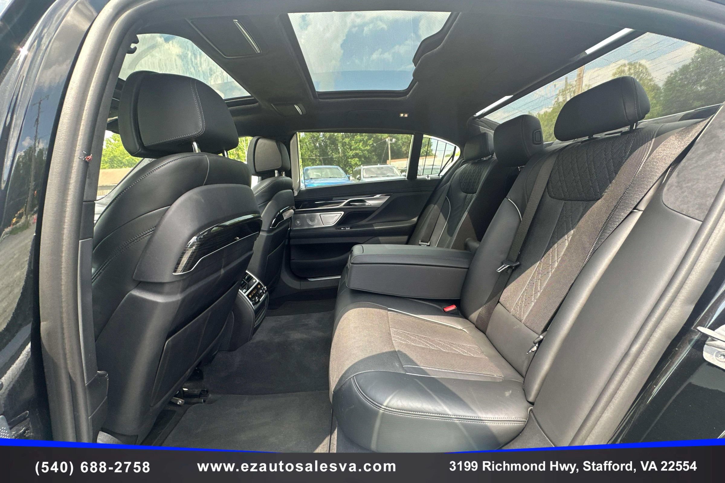 Used 2018 BMW 750i xDrive AWD/4WD image 24
