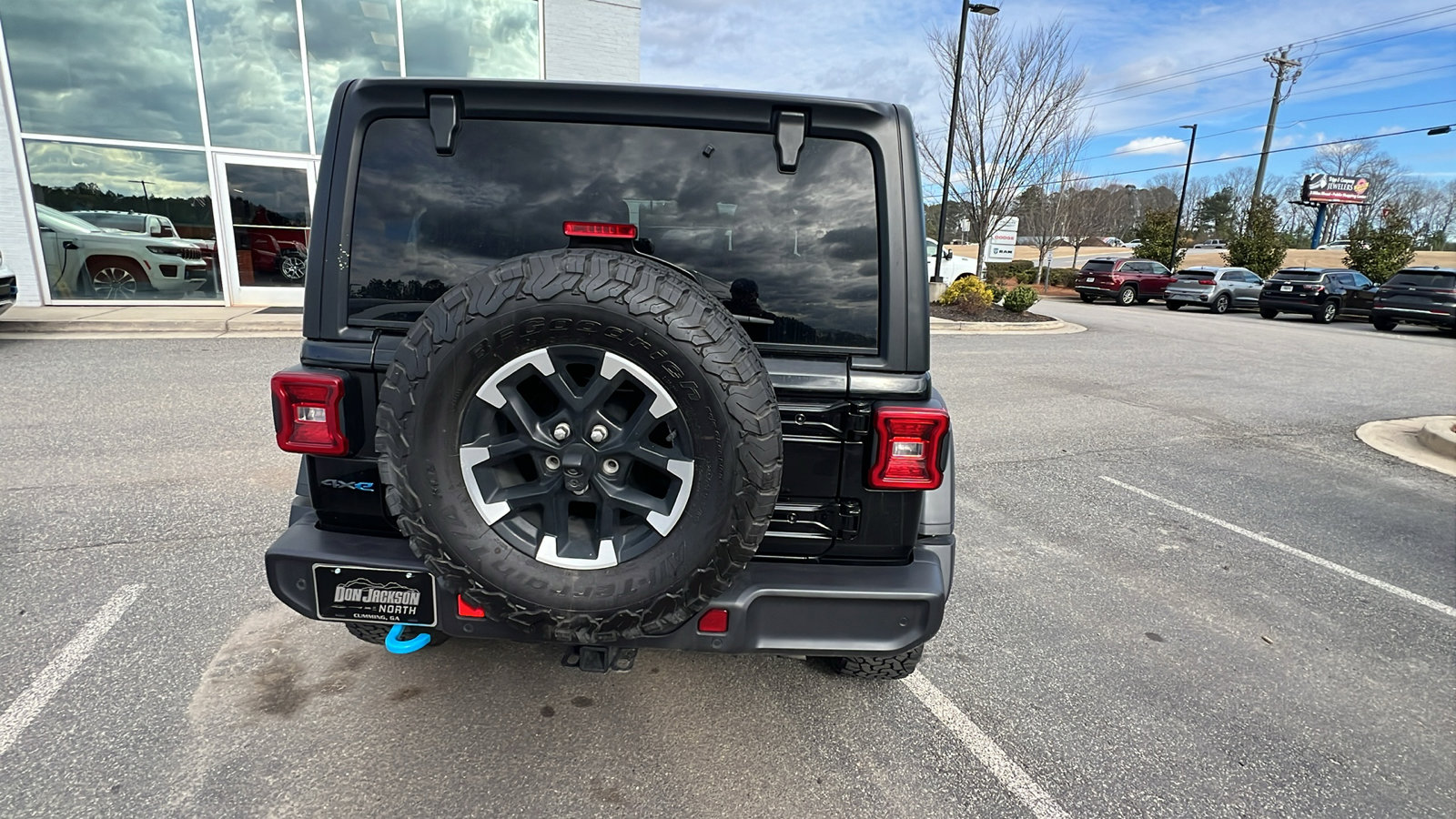 Used 2025 Jeep Wrangler 4xe Willys w/ Safety Group image 9