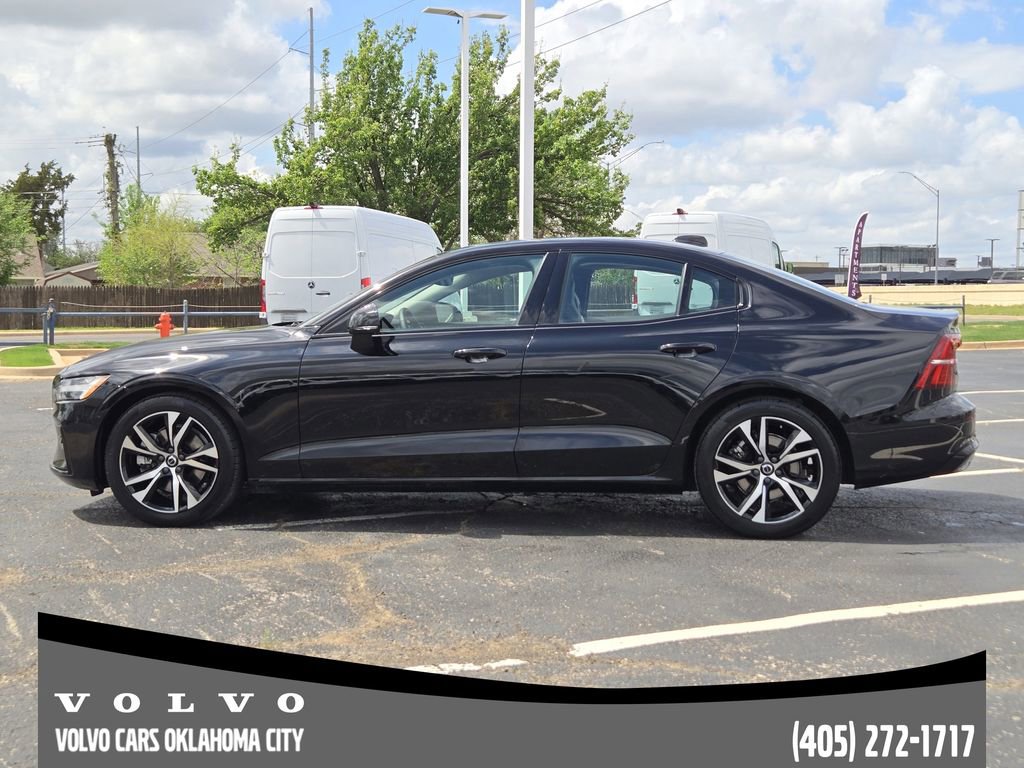 Used 2025 Volvo S60 B5 Core AWD/4WD image 3