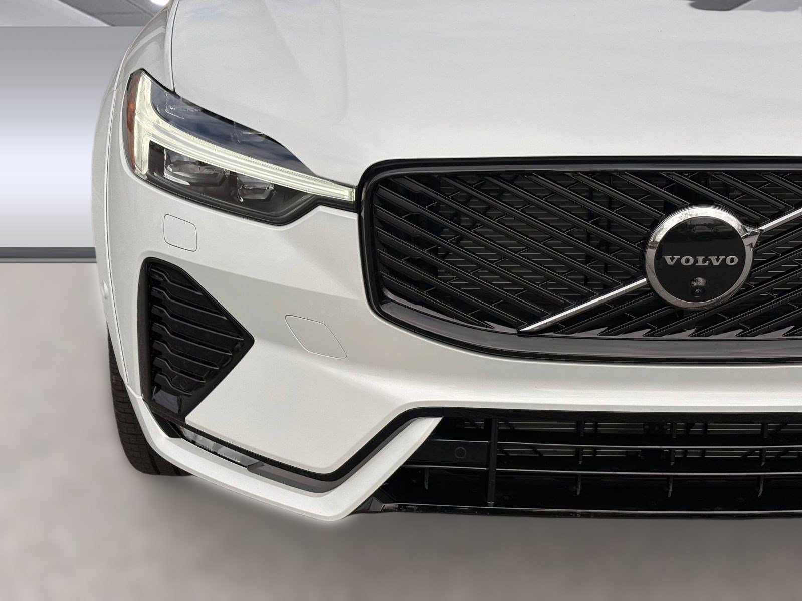Certified 2026 Volvo XC60 B5 Ultra w/ Climate Package AWD/4WD image 11
