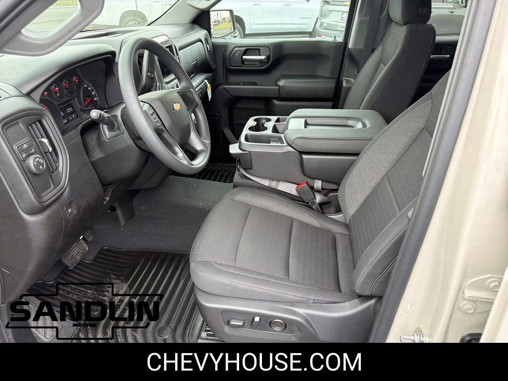 New 2026 Chevrolet Silverado 1500 Custom RWD image 9