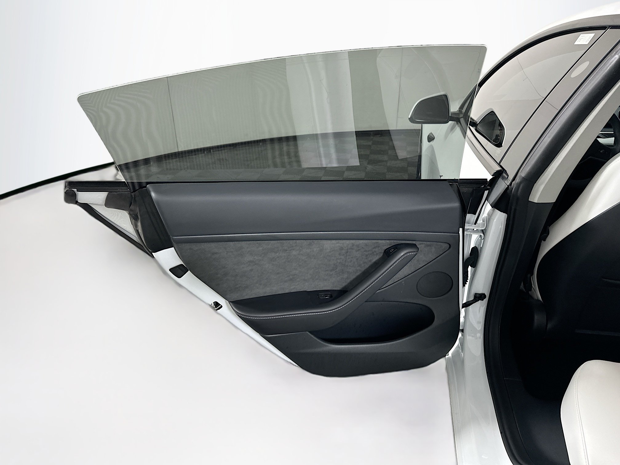Used 2023 Tesla Model 3 Standard Range RWD image 25