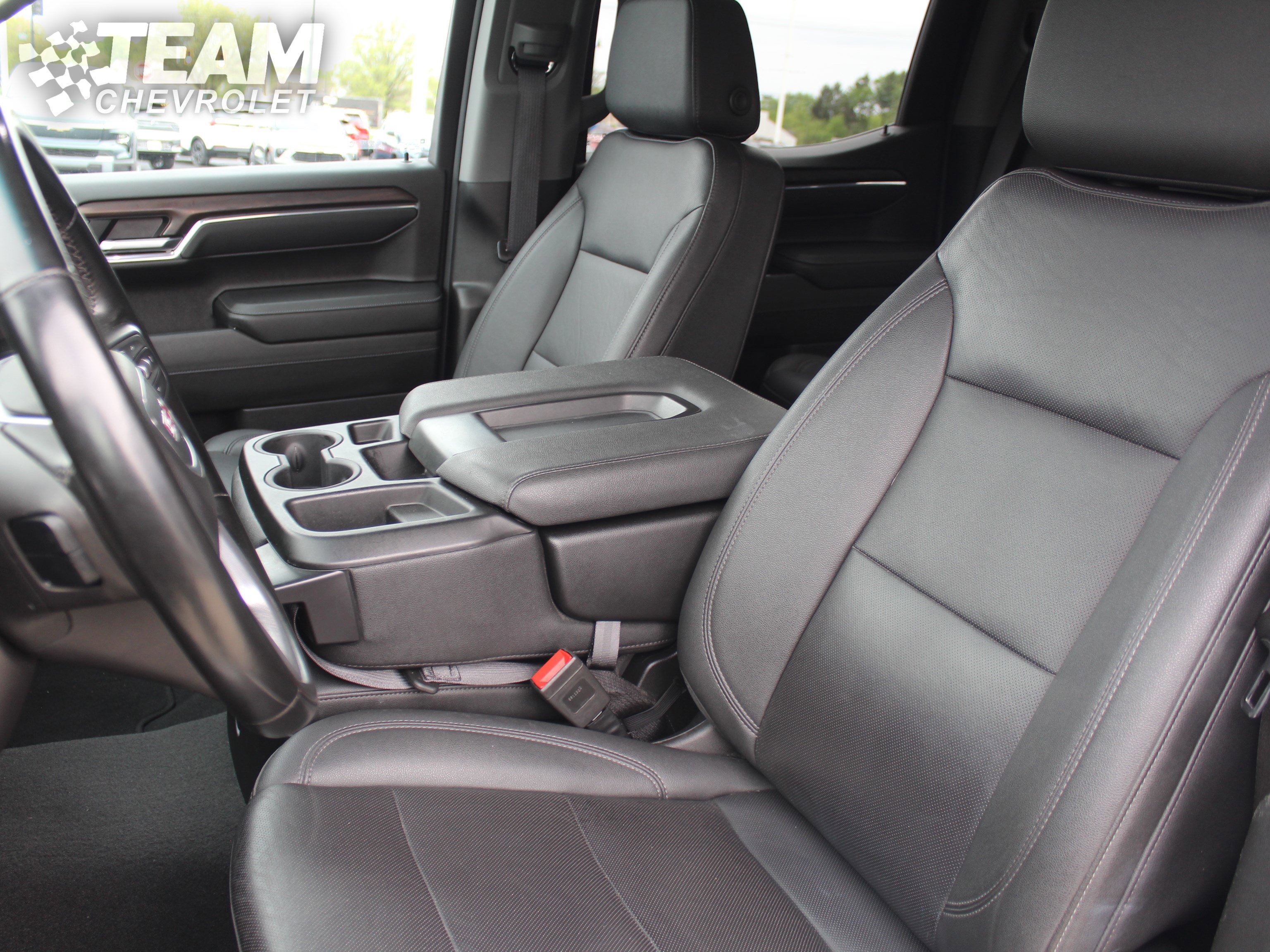 Used 2024 GMC Sierra 1500 SLT AWD/4WD image 11
