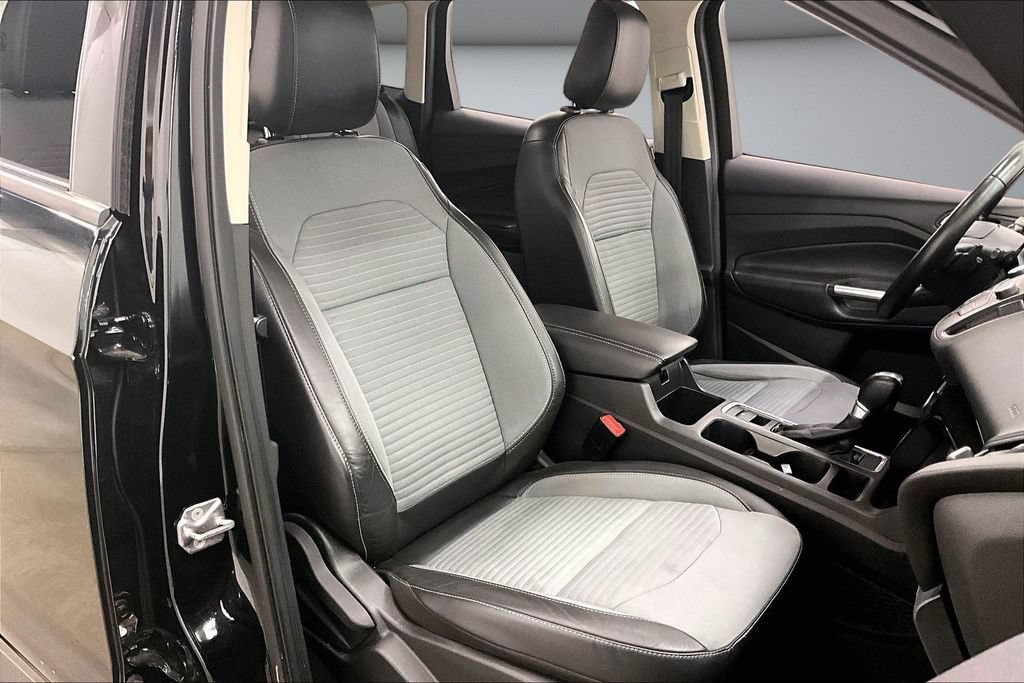 Used 2018 Ford Escape SE w/ SE Sport Appearance Package AWD/4WD image 28