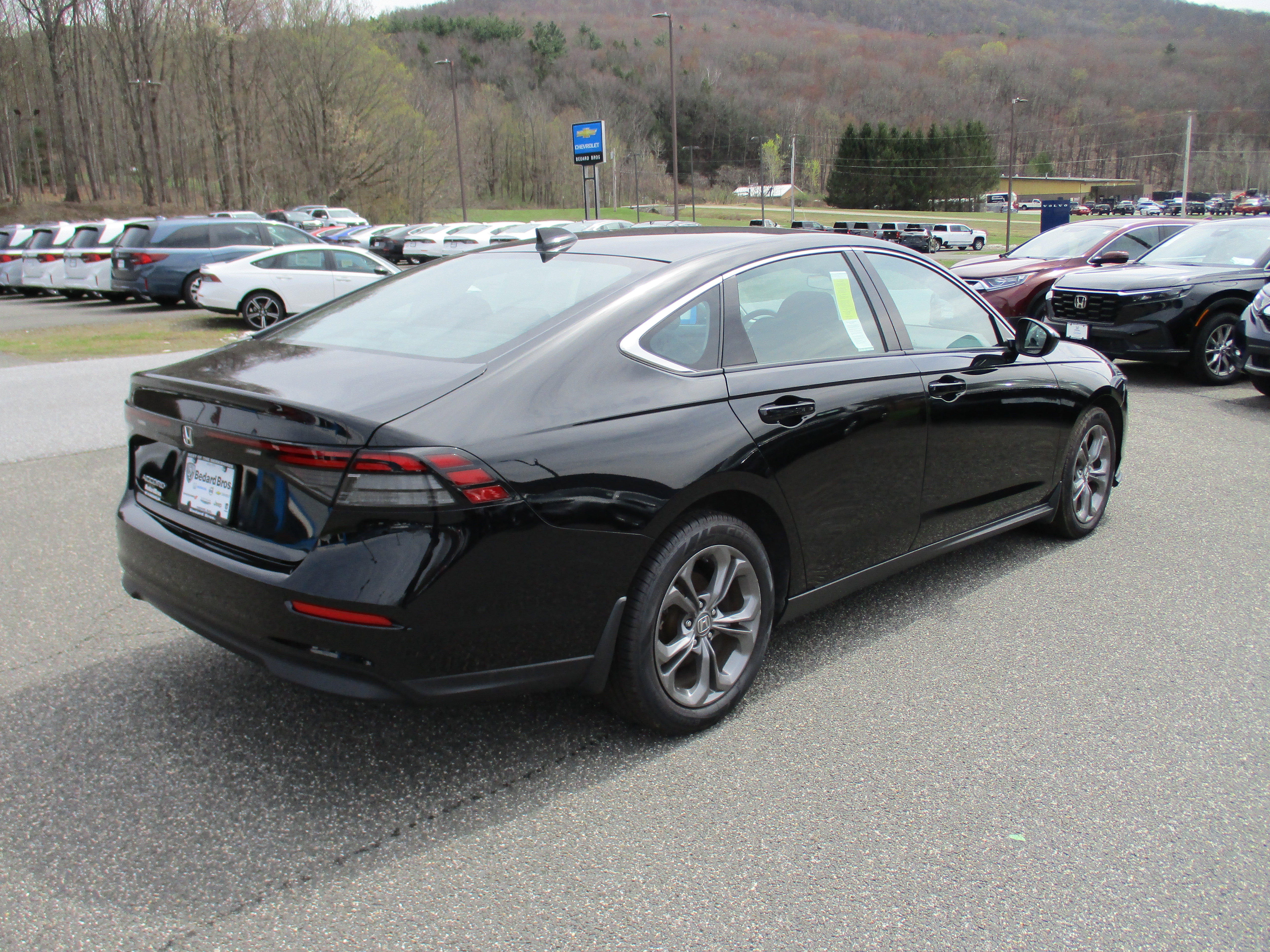 Certified 2023 Honda Accord EX image 5