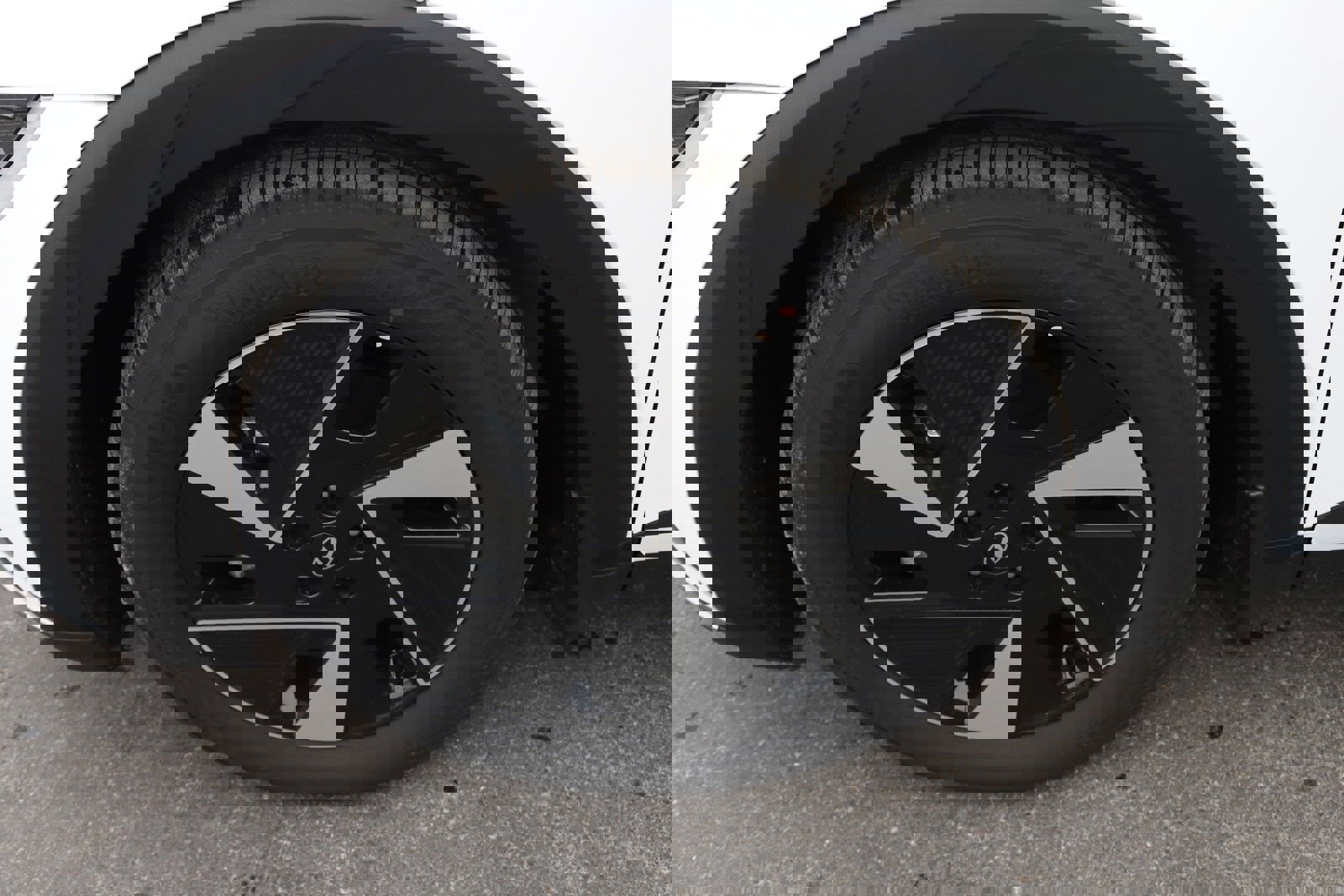 New 2026 Hyundai Ioniq 5 SEL image 12