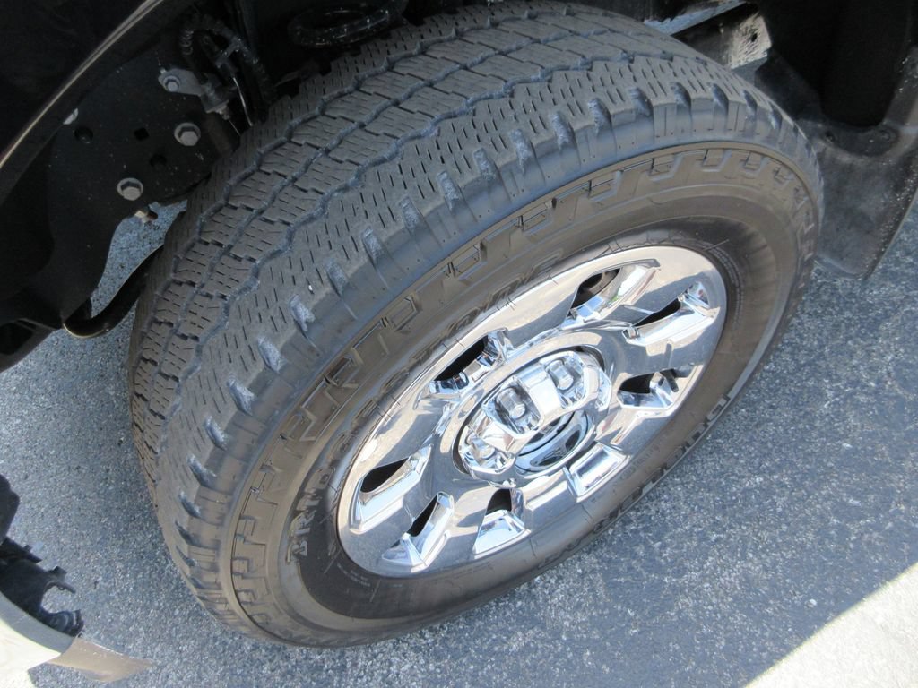 Used 2025 Ford F350 Lariat w/ Lariat Ultimate Package AWD/4WD image 14