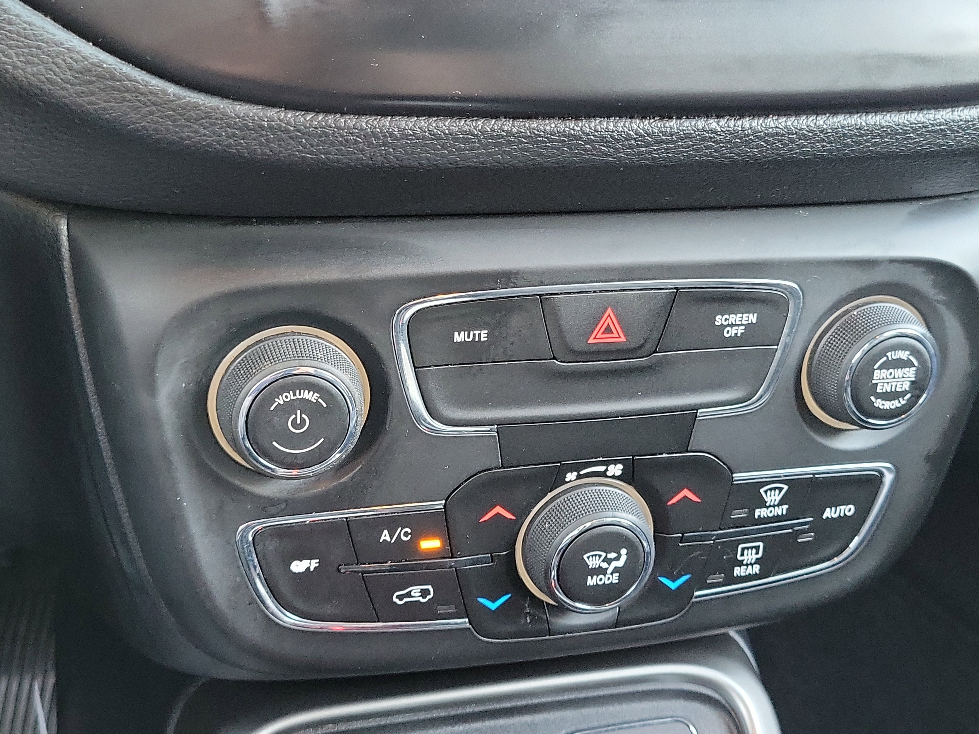 Used 2018 Jeep Compass Latitude w/ Popular Equipment Group image 13
