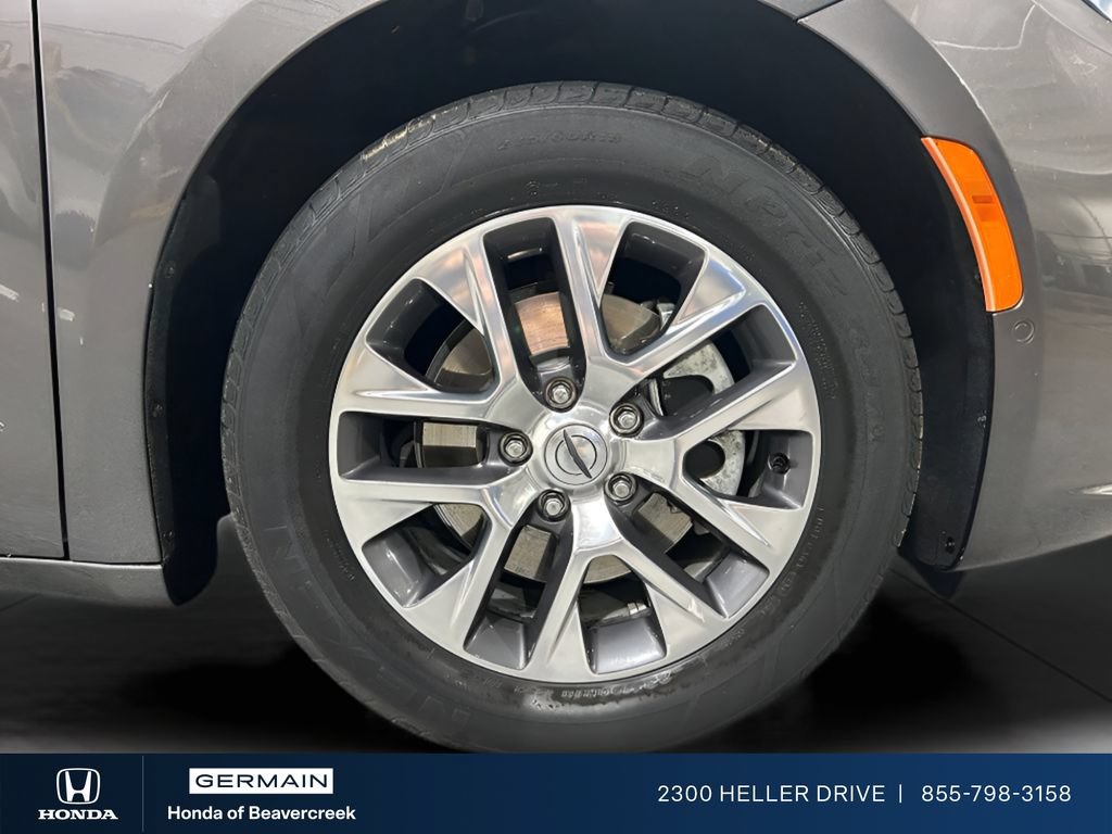 Used 2021 Chrysler Pacifica Pinnacle FWD image 30