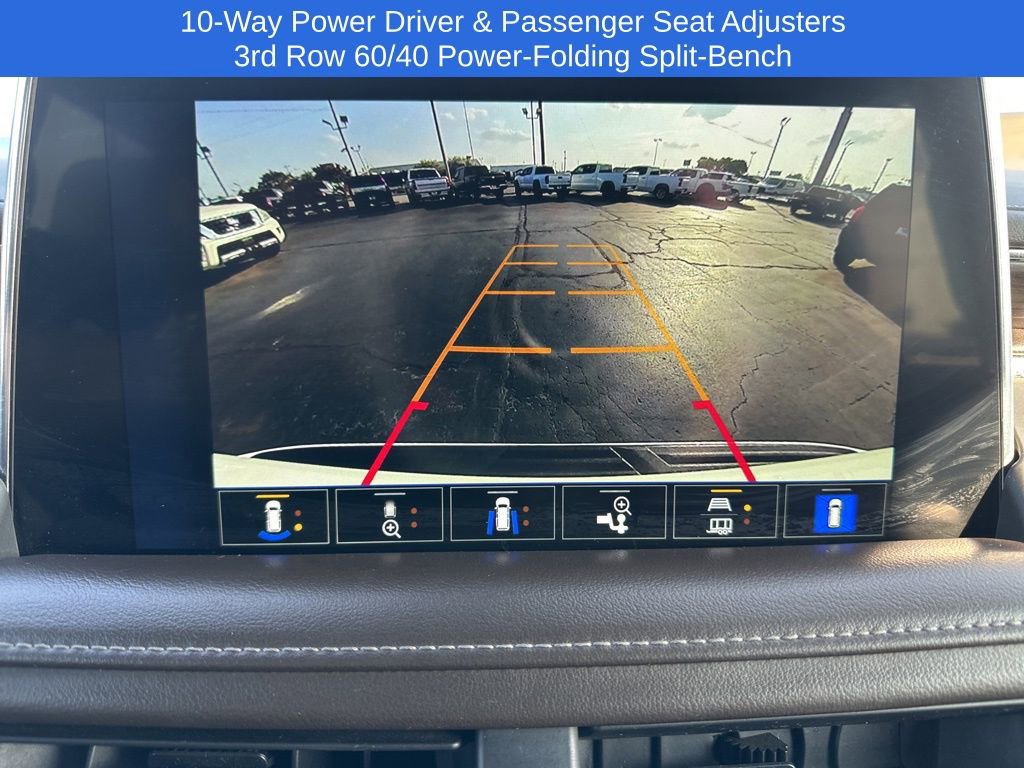 Used 2022 Chevrolet Suburban LT w/ Luxury Package image 23