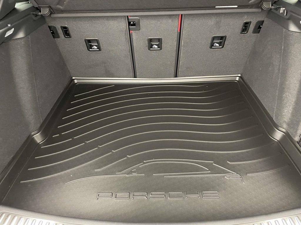 New 2025 Porsche Macan image 20