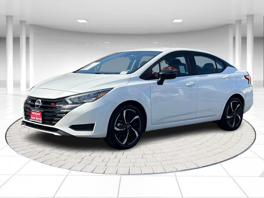 Used 2024 Nissan Versa SR FWD image 1