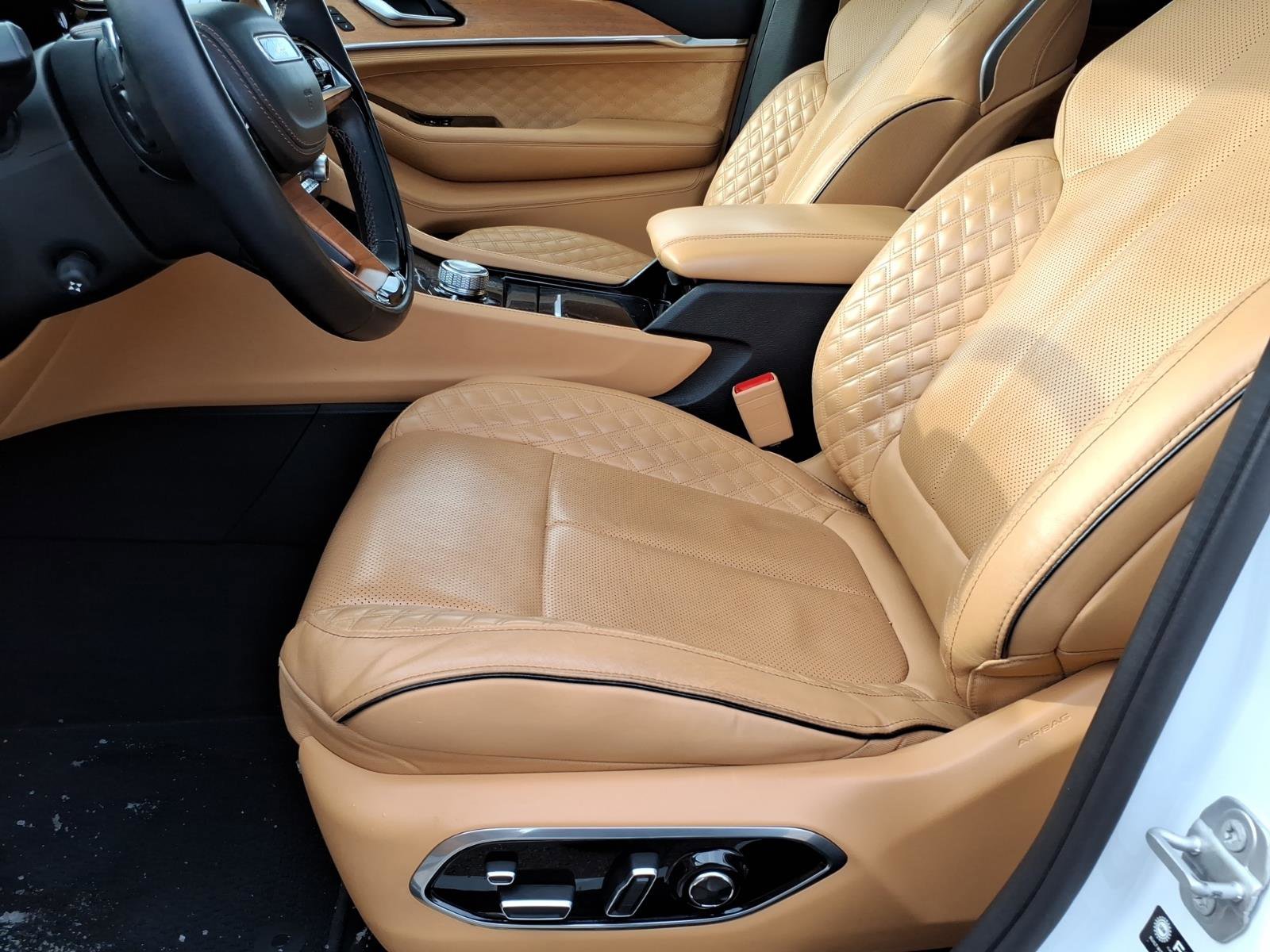 Used 2023 Jeep Grand Cherokee L Summit image 16