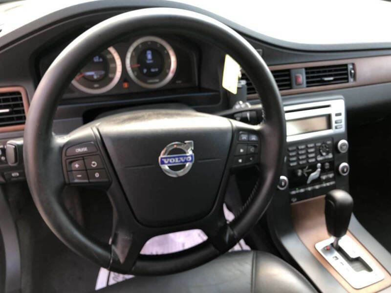 Used 2010 Volvo XC70 3.2 image 18