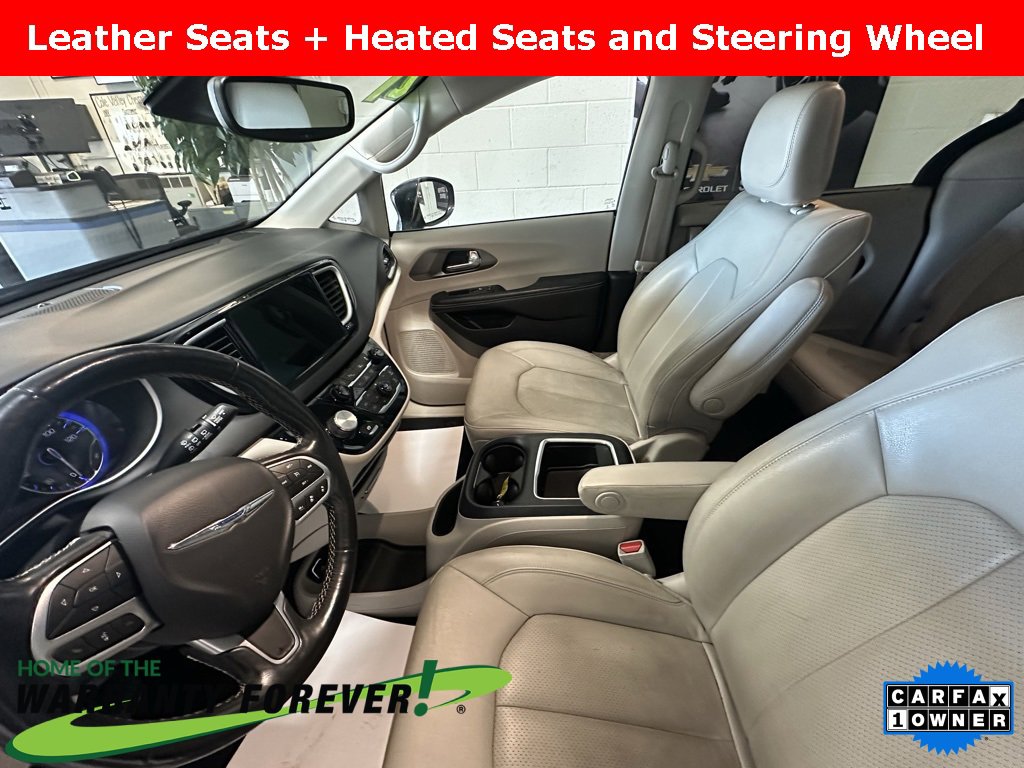 Used 2021 Chrysler Pacifica Touring-L image 13