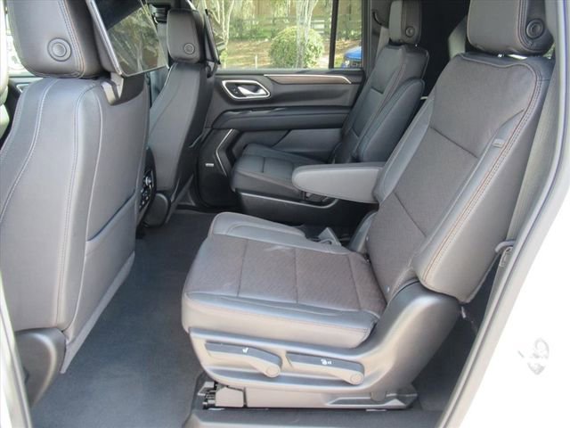 Used 2024 Chevrolet Suburban High Country w/ Advanced Technology Package AWD/4WD image 39
