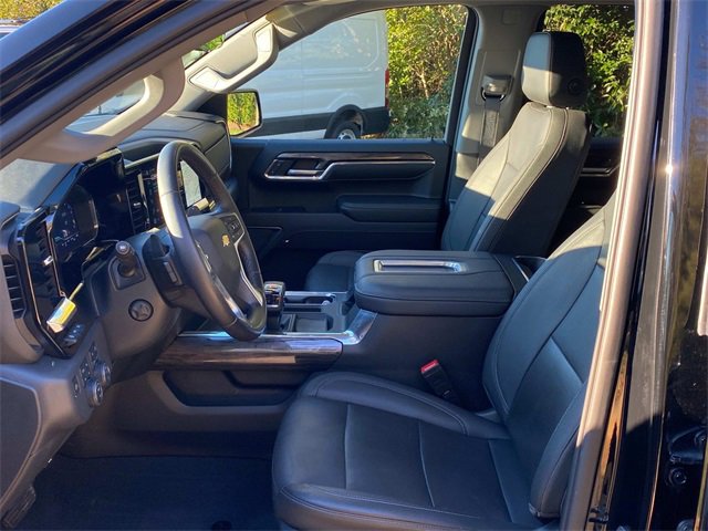 Used 2022 Chevrolet Silverado 1500 LTZ w/ LTZ Premium Package image 11