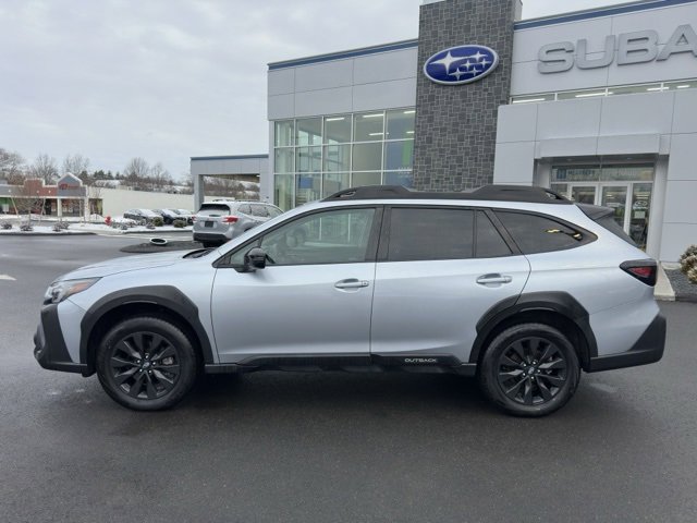 Used 2023 Subaru Outback Onyx Edition image 7