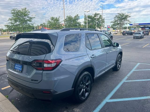 New 2026 Honda Pilot Sport image 5
