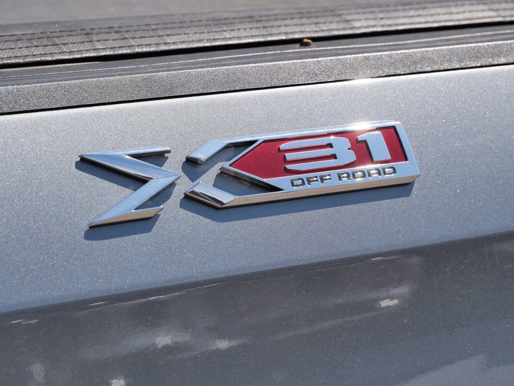 Used 2021 GMC Sierra 1500 SLT w/ SLT Premium Plus Package AWD/4WD image 16