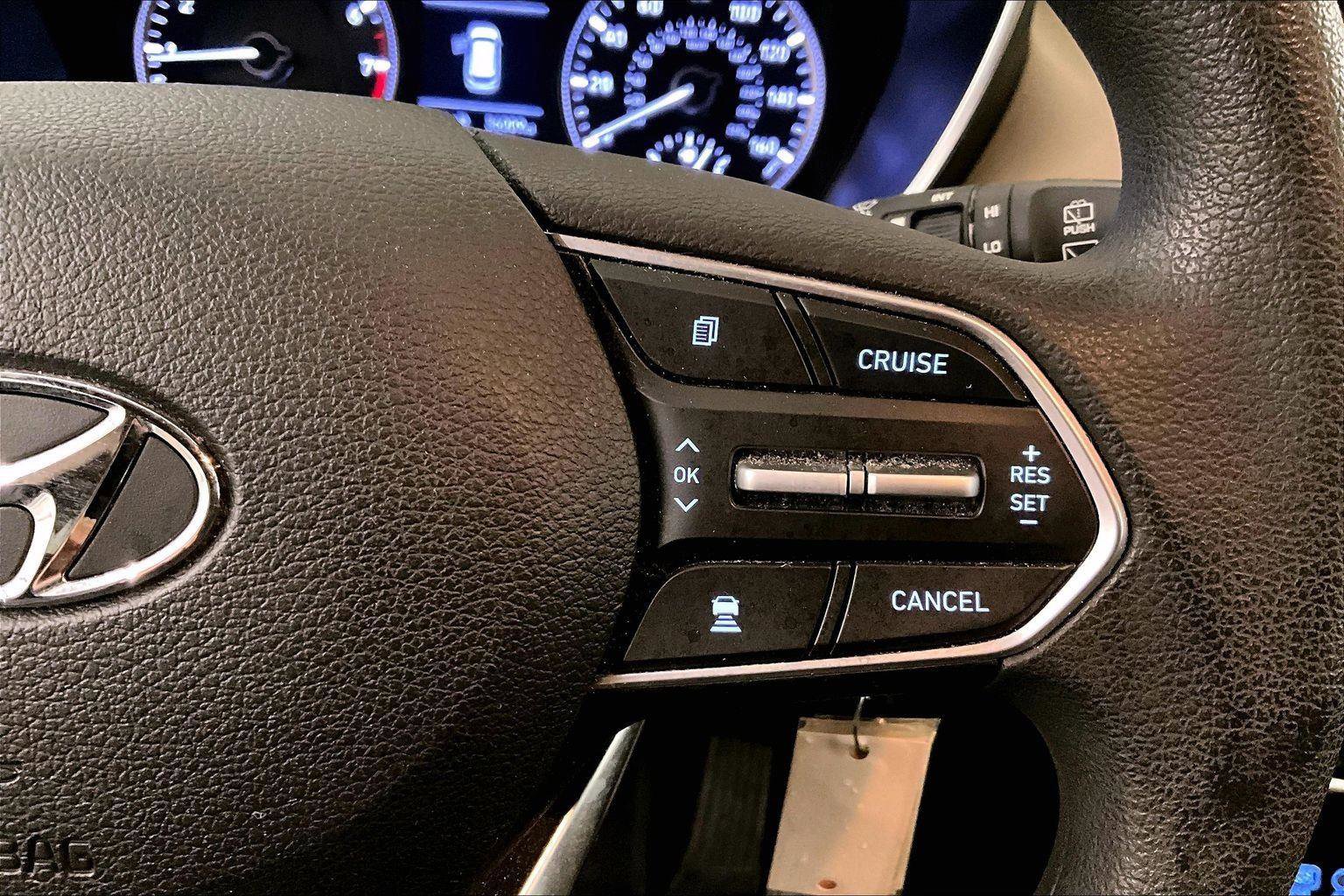 Used 2020 Hyundai Santa Fe SE image 18