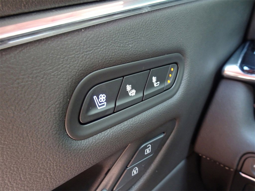 Certified 2024 Cadillac Escalade Sport w/ Touring Package image 23