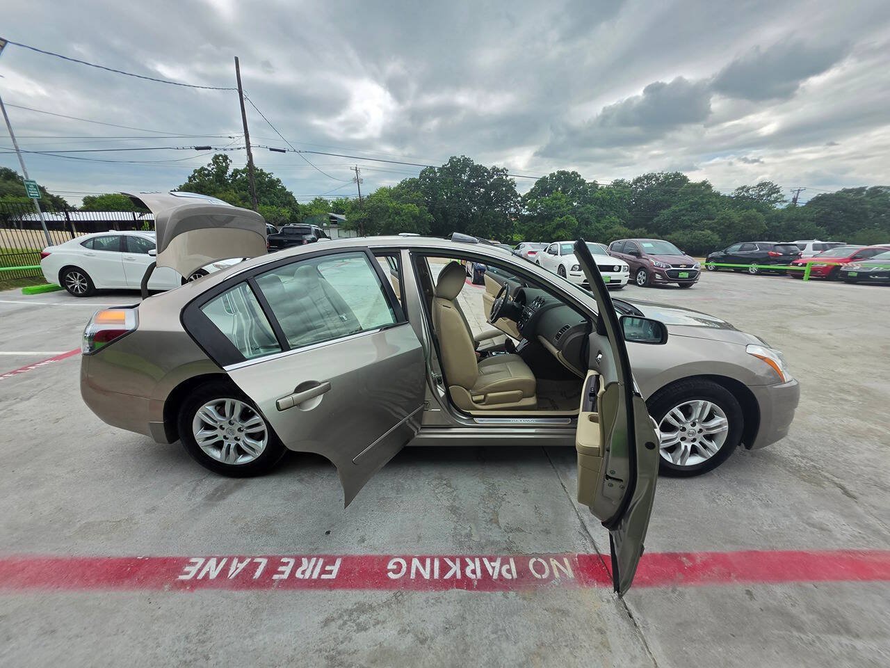 Used 2012 Nissan Altima 2.5 SL w/ 2.5SL Pkg FWD image 32