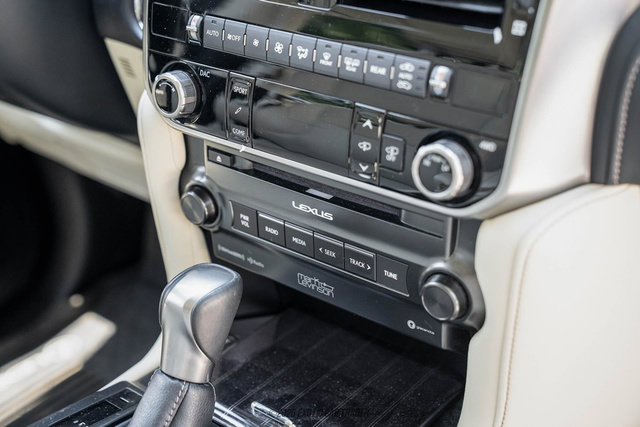 Used 2023 Lexus GX 460 Luxury w/ Sport Design Package AWD/4WD image 98