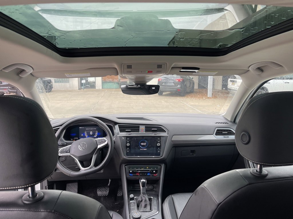 Used 2022 Volkswagen Tiguan SE image 11