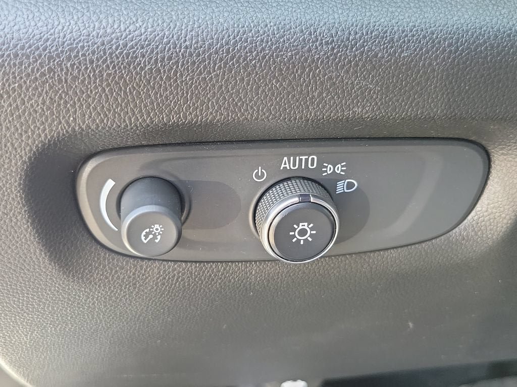 Used 2022 Chevrolet Traverse LT AWD/4WD image 21