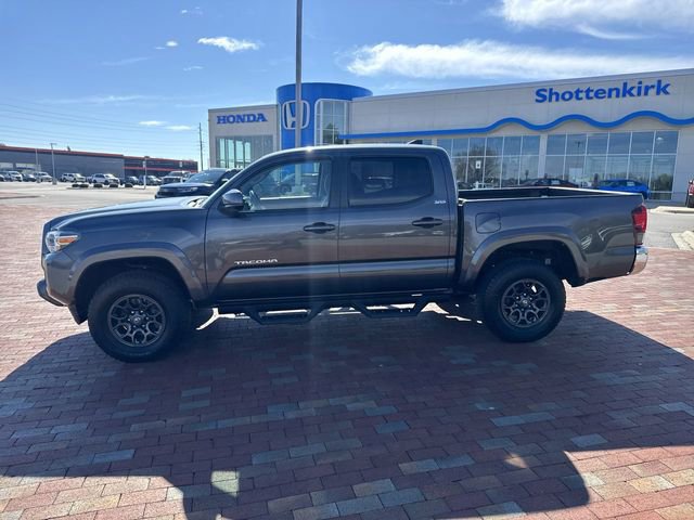 Used 2018 Toyota Tacoma SR5 image 33