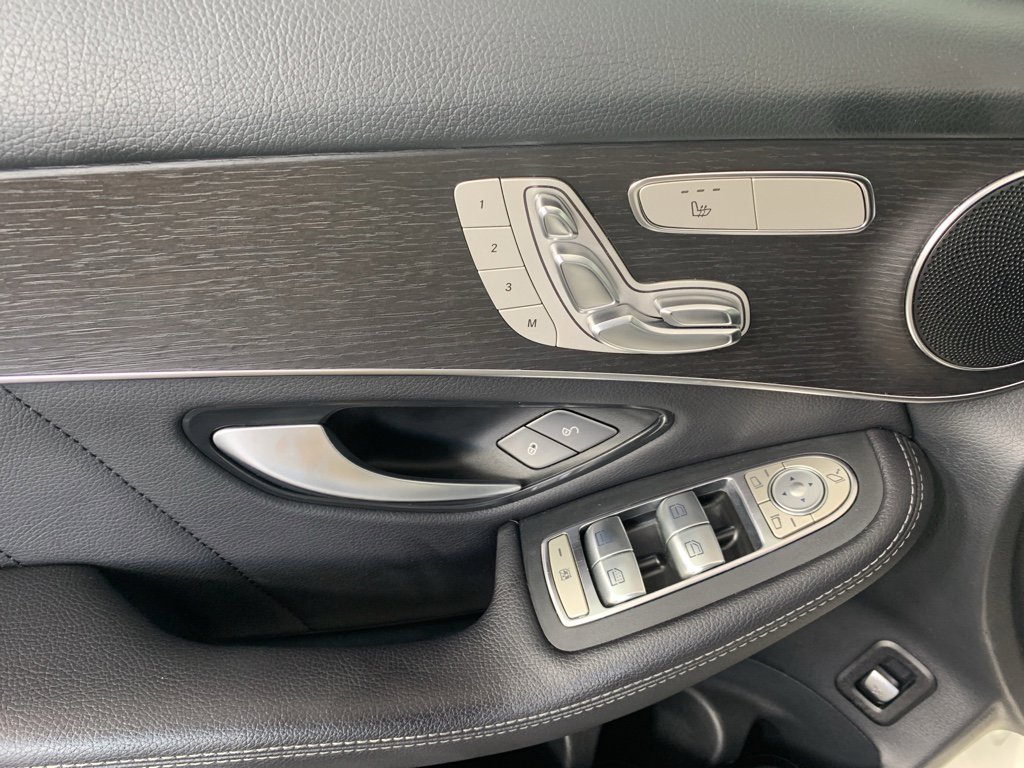 Used 2022 Mercedes-Benz GLC 300 4MATIC image 15