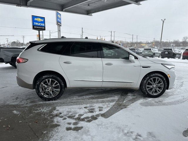 Used 2022 Buick Enclave Premium image 4