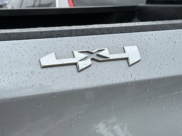 Used 2024 GMC Sierra 1500 SLT AWD/4WD image 10