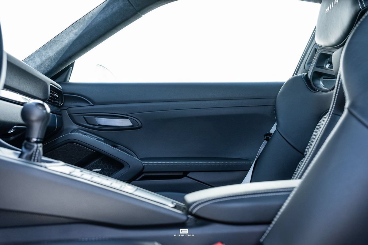 Used 2016 Porsche 911 R RWD image 7