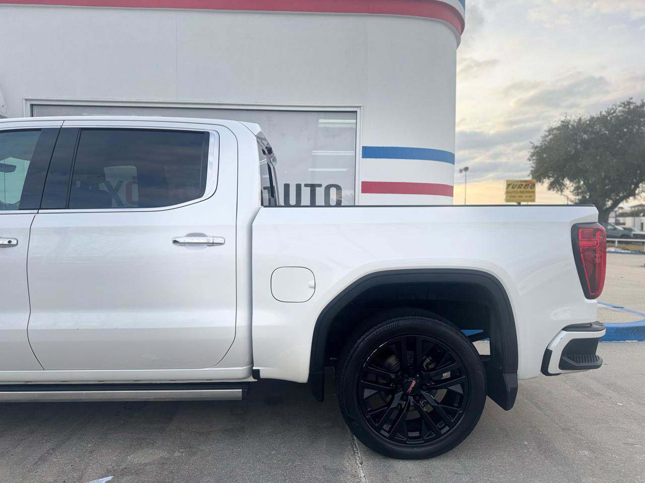 Used 2021 GMC Sierra 1500 Denali w/ Denali Ultimate Package AWD/4WD image 22