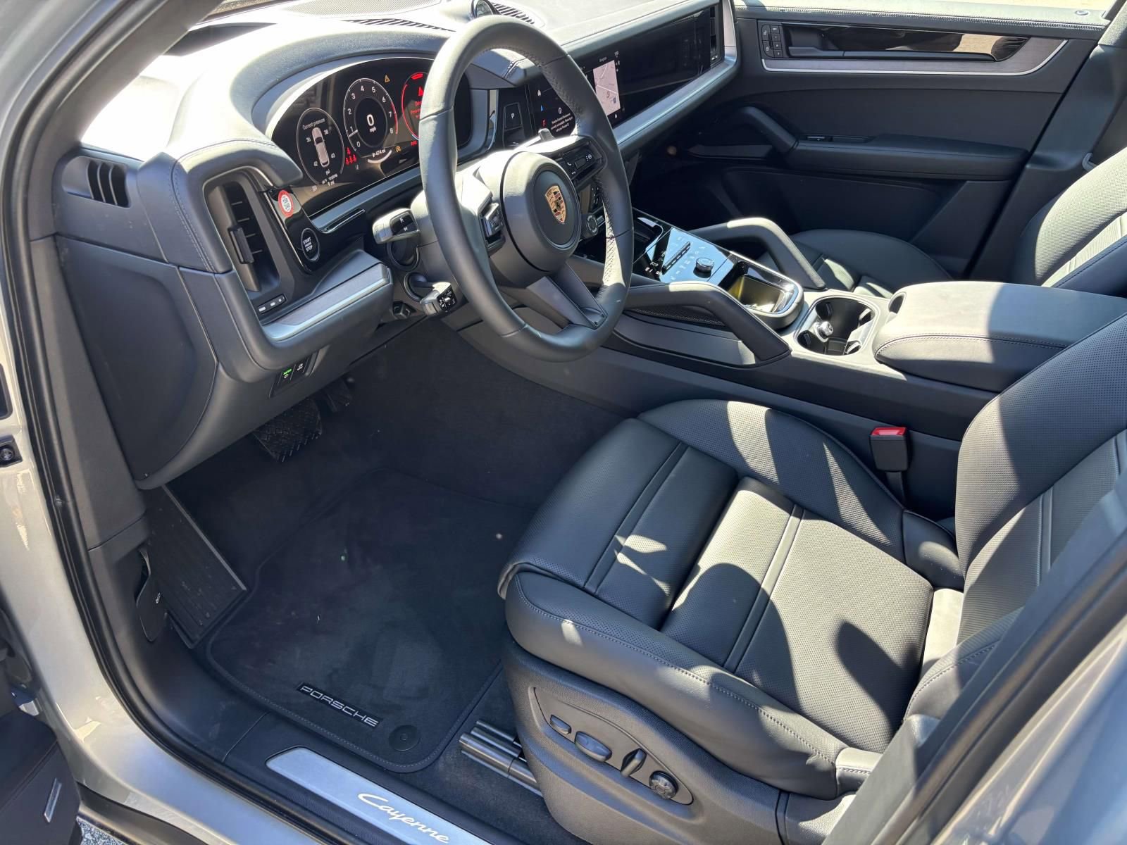 New 2026 Porsche Cayenne image 19