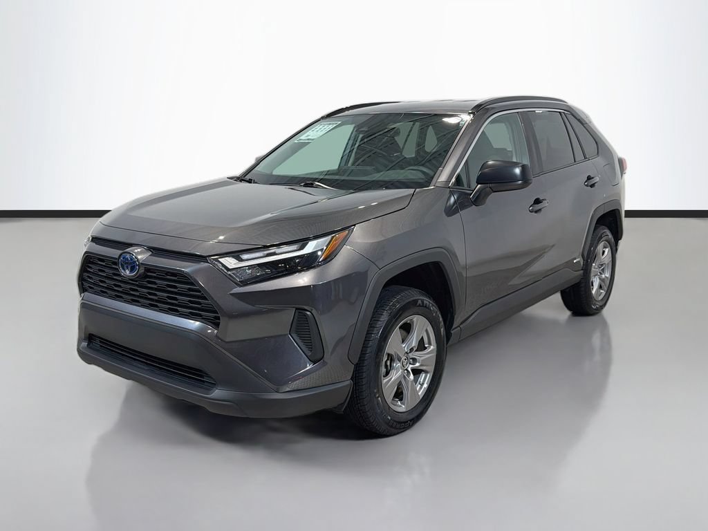 Used 2023 Toyota RAV4 LE AWD/4WD image 5