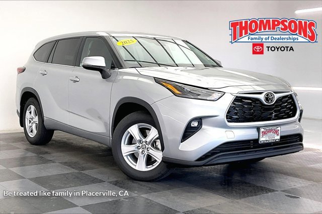 Used 2025 Toyota Highlander LE