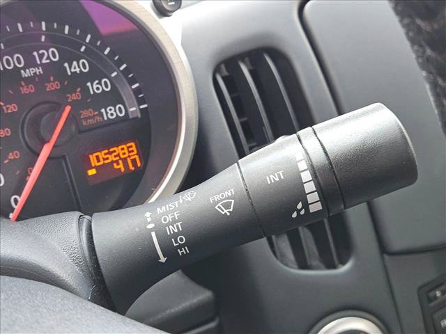 Used 2016 Nissan 370Z Coupe RWD image 17