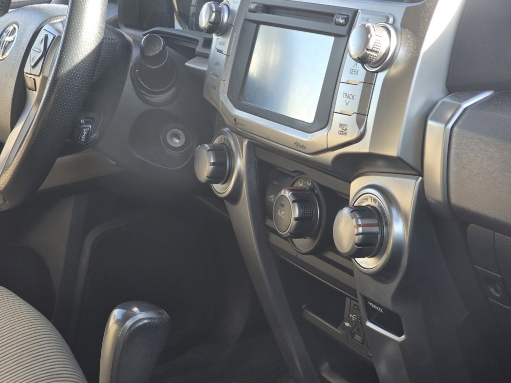 Used 2015 Toyota 4Runner SR5 image 17