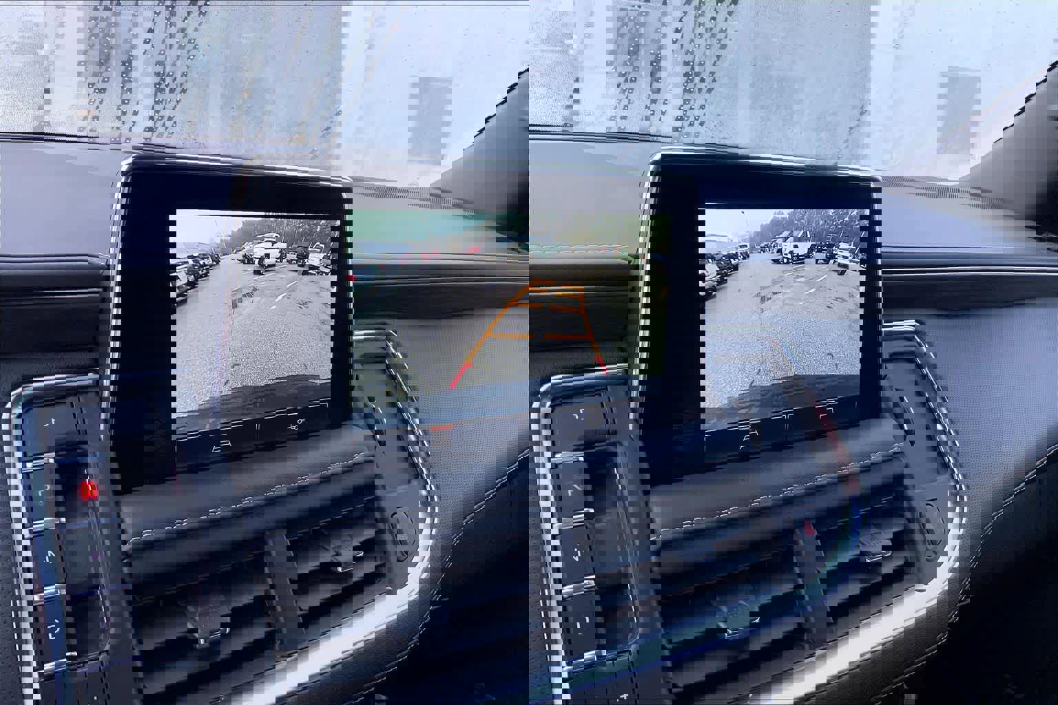 Used 2024 GMC Yukon SLT image 28