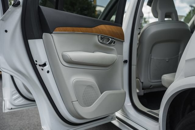 Used 2021 Volvo XC90 T6 Momentum w/ Advanced Package AWD/4WD image 35